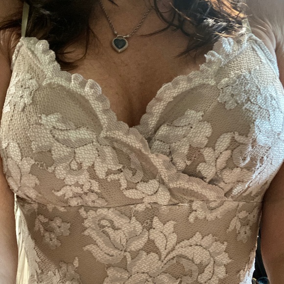 Lace cocktail dress - Picture 3 of 4